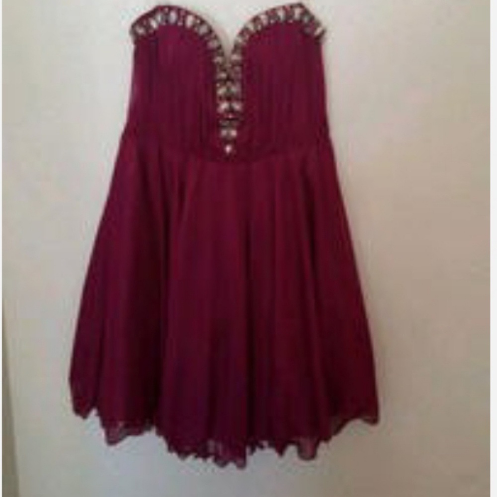 Purple strapless prom dress